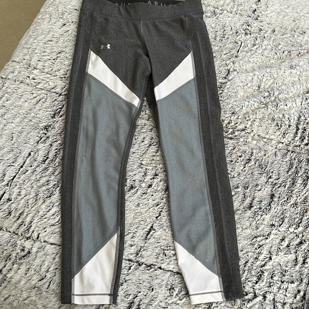 Under Armour Heat Gear Ankle Compression Leggings Grey and White Color Block M